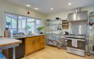 529 Viewmont Kitchen Photo